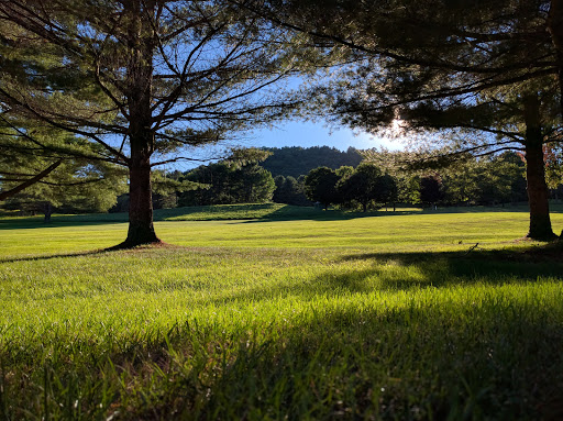Golf Course «Highland Golf Course», reviews and photos, 3268 Quechee Main St, White River Junction, VT 05001, USA
