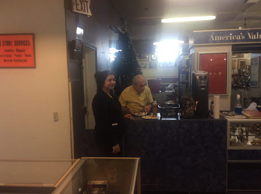 Jeweler «Golden Island Jewelry & Pawn», reviews and photos, 23524 Van Dyke, Warren, MI 48089, USA