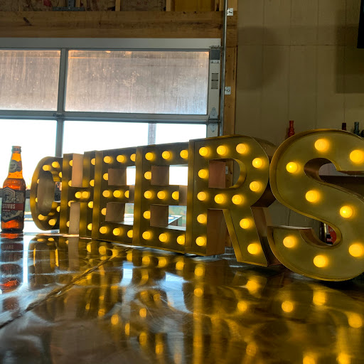 Caterer «Premier Pour Bartending», reviews and photos, 210 W Wayne St #6, Maumee, OH 43537, USA