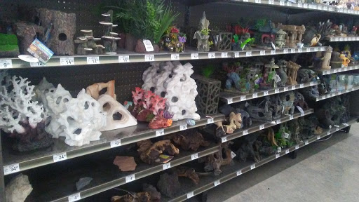 Pet Supply Store «Petco Animal Supplies», reviews and photos, 24413 Crenshaw Blvd #8, Torrance, CA 90505, USA