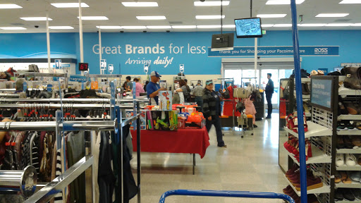 Clothing Store «Ross Dress for Less», reviews and photos, 9727 Laurel Canyon Blvd, Arleta, CA 91331, USA
