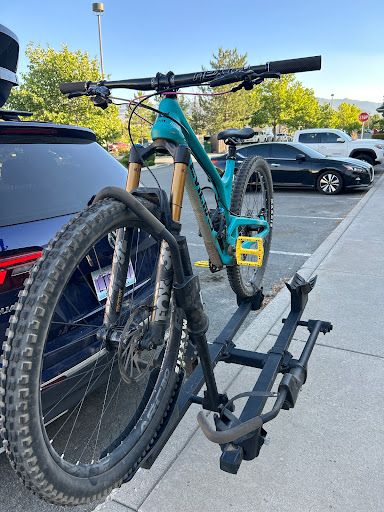 Mountain Dog Cycling shop front