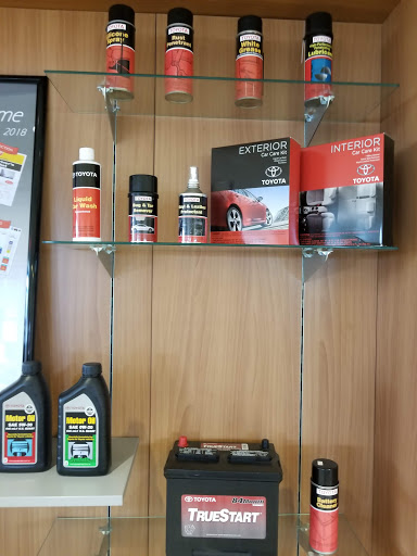 Used Car Dealer «Germain Toyota of Columbus», reviews and photos, 5711 Scarborough Blvd, Columbus, OH 43232, USA