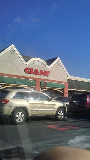 Shopping Mall «Lincoln Court Shopping Center», reviews and photos, 215 Lancaster Ave, Frazer, PA 19355, USA