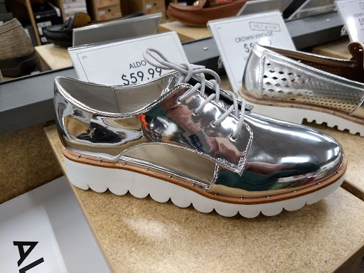 Shoe Store «DSW Designer Shoe Warehouse», reviews and photos, 8055 W Bowles Ave, Littleton, CO 80123, USA