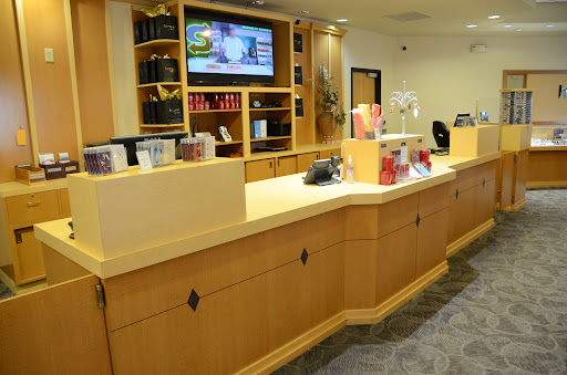 Jewelry Store «Hoppe Jewelers», reviews and photos, 3643 E Main St, Richmond, IN 47374, USA