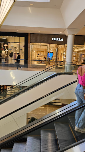 Apple South Coast Plaza image
