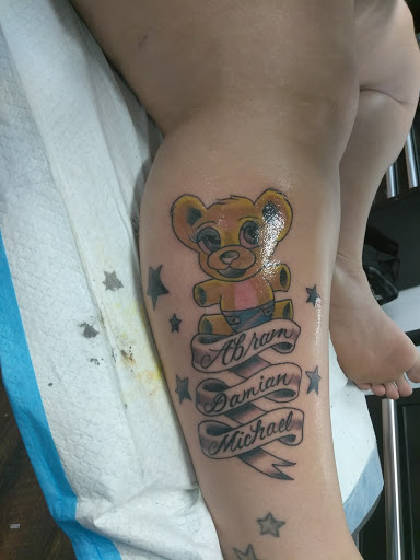 Tattoo Shop «Kings Tattoos & Piercings», reviews and photos, 2957 S Westmoreland Rd, Dallas, TX 75233, USA