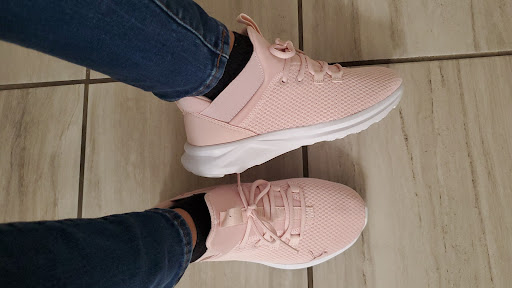 Clothing Store «Ross Dress for Less», reviews and photos, 723 Rio Rancho Rd, Pomona, CA 91766, USA