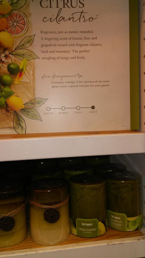 Home Goods Store «Pier 1 Imports», reviews and photos, 3784 Tyler St, Riverside, CA 92503, USA