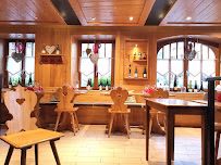 Atmosphère du Restaurant français Le Hupsa Pfannala - Winstub Le Hups’ à Saint-Hippolyte - n°11
