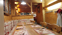 Atmosphère du Restaurant les Sapins - Praz-sur-Arly - n°3