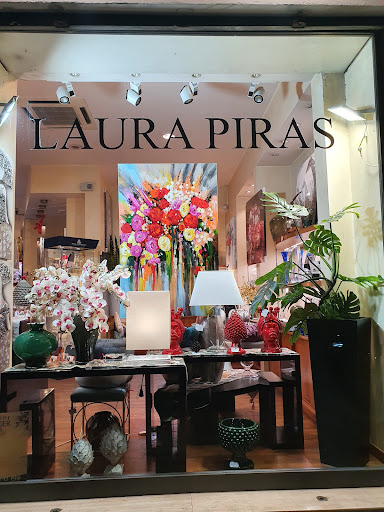 Laura Piras regali Roma - 06 8271493