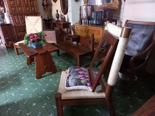 Muebles Artisticos Coloniales