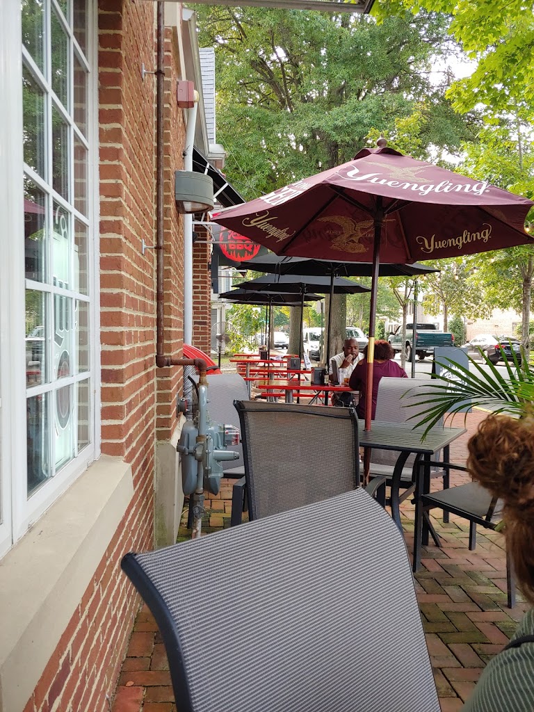 Genesis Pizza & Méxican Restaurant 21601