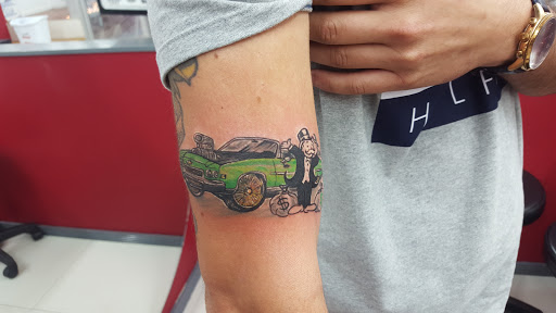 Tattoo Shop «Lucky Tattoo», reviews and photos, 1639 Washington Ave, Miami Beach, FL 33139, USA