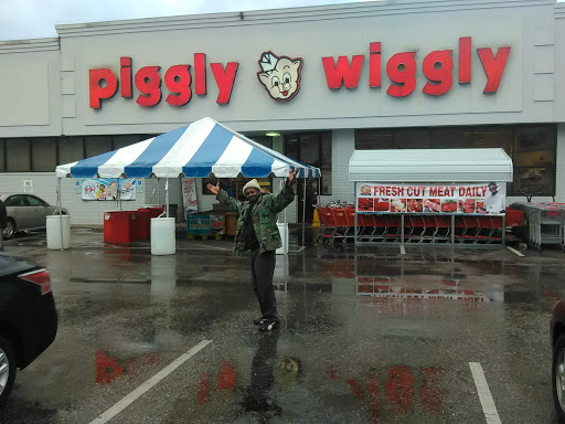 Grocery Store «Piggly Wiggly», reviews and photos, 418 W Thomas St, Rocky Mount, NC 27804, USA