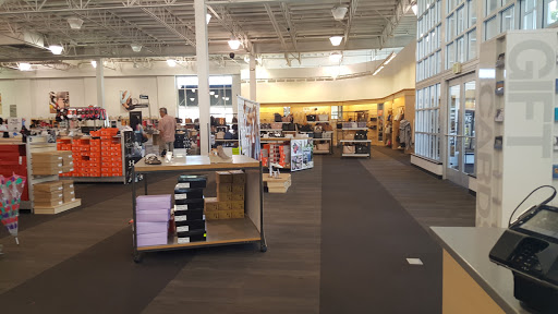 Shoe Store «DSW Designer Shoe Warehouse», reviews and photos, 43598 Christy St, Fremont, CA 94538, USA