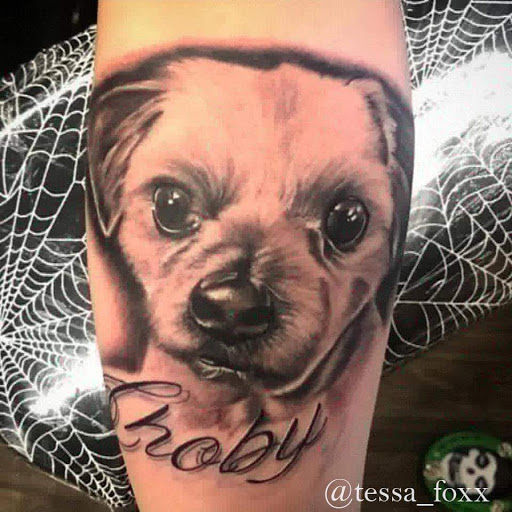 Explore fine line finger tattoo ideas, creative tattoo ideas in Chattanooga, available at Inked Expressions North Tattoos