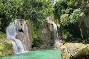 Pahangog Falls image