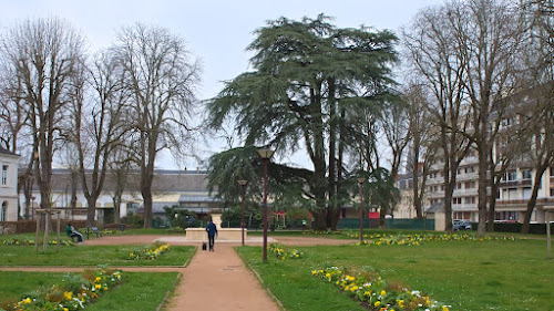 Parc De Jeu Jardin Des Capucins à Châteauroux
