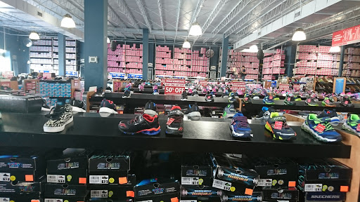 Shoe Store «SKECHERS Factory Outlet», reviews and photos, 8460 Gulf Fwy, Houston, TX 77017, USA