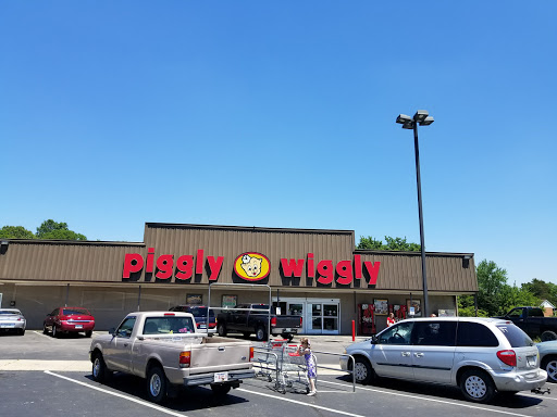 Grocery Store «Piggly Wiggly», reviews and photos, 874 Union St, Shelbyville, TN 37160, USA