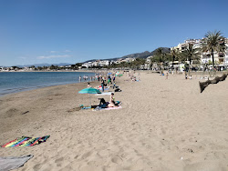 Platja Nova'in fotoğrafı geniş bir kıyı şeridi ile birlikte