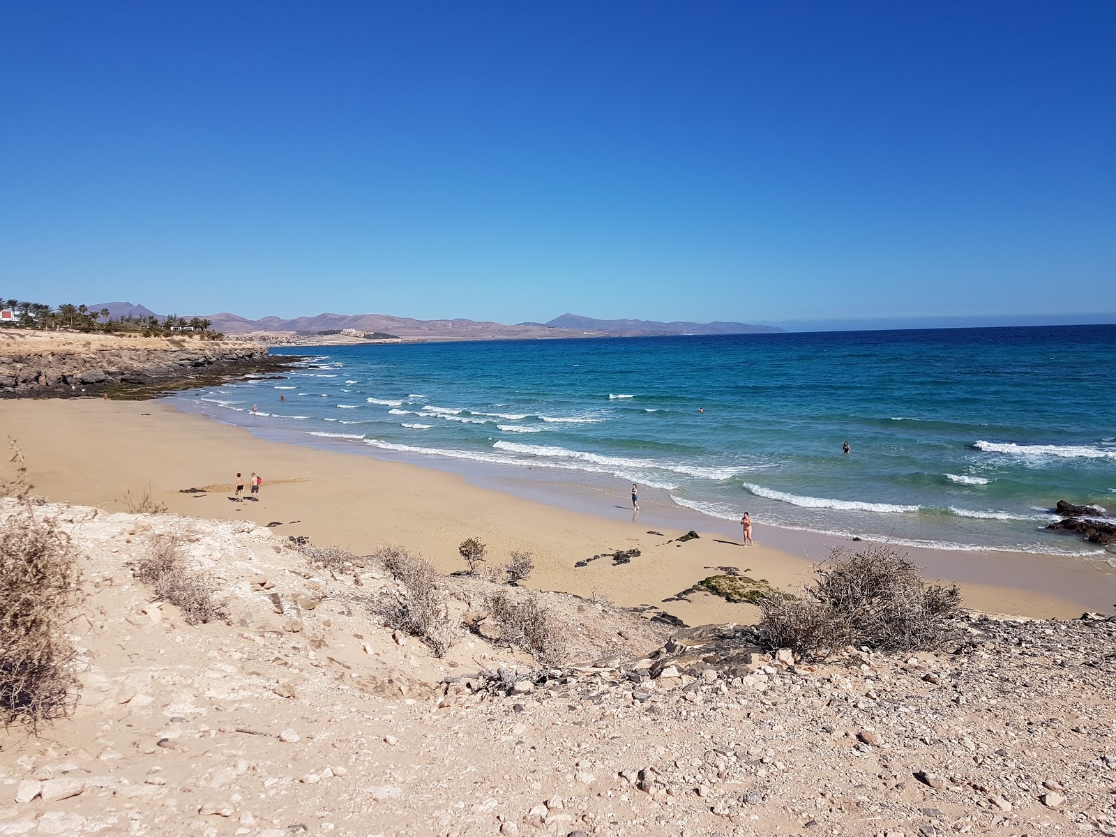 Photo of Esmeralda Norte Beach with bright fine sand surface