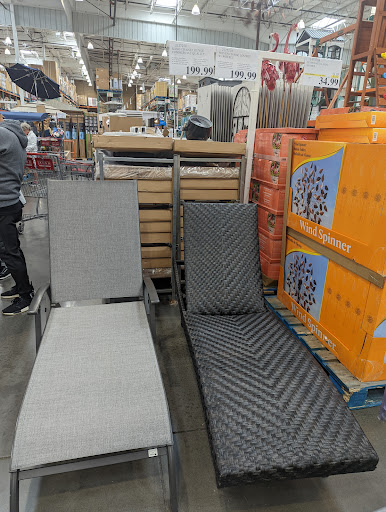 Shopping Mall «Argyle Square Shopping Center», reviews and photos, 8315 SW Jack Burns Blvd, Wilsonville, OR 97070, USA