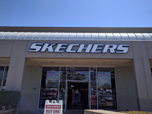 Shoe Store «SKECHERS Factory Outlet», reviews and photos, 1251-53 Marina Ct, San Leandro, CA 94577, USA