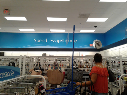 Clothing Store «Ross Dress for Less», reviews and photos, 1720 Douglas Rd, Oswego, IL 60543, USA