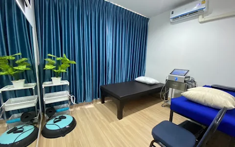 Bangkok Pain Clinic คลินิกกายภาพบำบัด บางพลัด MRT สิรินธร image