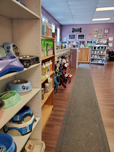 Pet Groomer «Pet-icure Pet Grooming & Supplies», reviews and photos, 89 Main St, Pepperell, MA 01463, USA