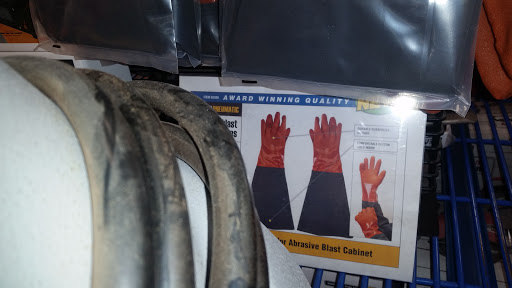 Hardware Store «Harbor Freight Tools», reviews and photos, 3660 E Foothill Blvd, Pasadena, CA 91107, USA