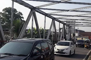 Jembatan Kali Keruh image