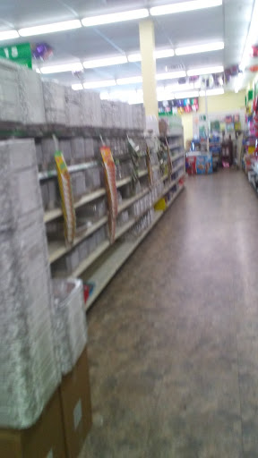 Dollar Store «Dollar Tree», reviews and photos, 7001 Cermak Rd, Berwyn, IL 60402, USA