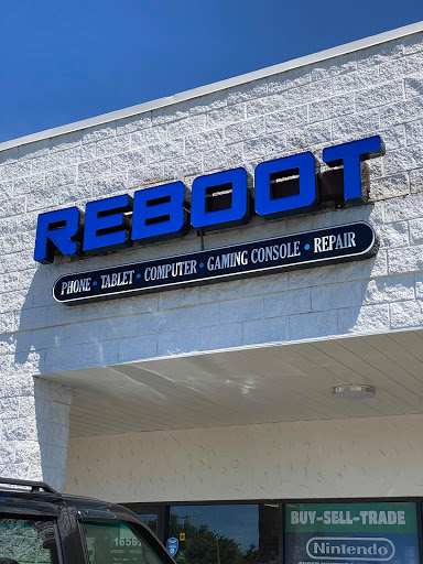 Video Game Store «Metro Computer, Games and iRepair, LLC», reviews and photos, 16567 E 10 Mile Rd, Eastpointe, MI 48021, USA