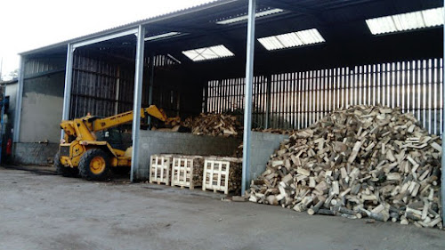 Magasin de bois de chauffage La Buche Forestiere Champagné