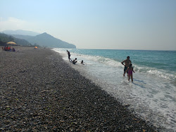 Photo de Gebes Plaji protégé par des falaises