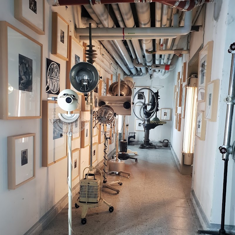 DESIGNPANOPTIKUM - surreales museum für industrielle objekte