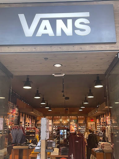 Shoe Store «Vans», reviews and photos, 2002 Annapolis Mall Rd #1250, Annapolis, MD 21401, USA