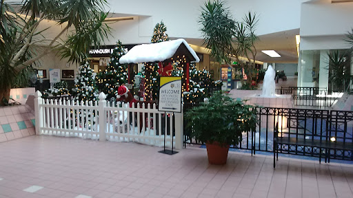 The Marketplace Mall, 1 Miracle Mile Dr, Rochester, NY 14623, USA, 