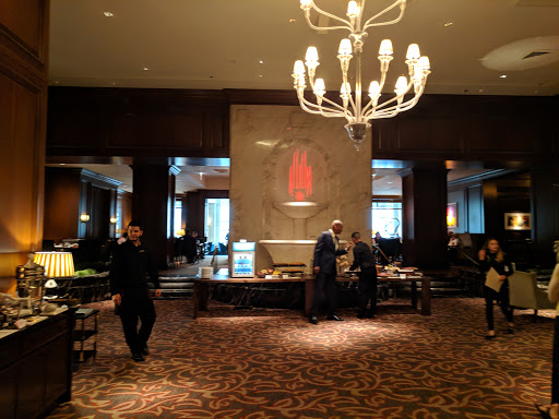 Shopping Mall «900 North Michigan Shops», reviews and photos, 900 N Michigan Ave, Chicago, IL 60611, USA