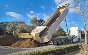 Photo n°2 de Terre Végétale du Minervois à Mailhac ()