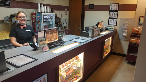 Movie Theater «Landmark CREST Theatre», reviews and photos, 16505 5th Ave NE, Shoreline, WA 98155, USA