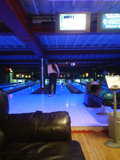 Bowling Alley «Hollywood Lanes», reviews and photos, 2961 W Liberty Ave, Pittsburgh, PA 15216, USA