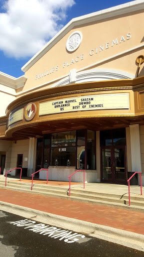 Movie Theater «Regal Cinemas Phillips Place 10», reviews and photos, 6911 Phillips Pl Ct, Charlotte, NC 28210, USA