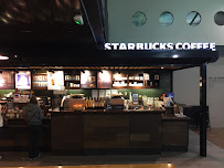 Atmosphère du Café Starbucks aéroport Marseille Hall 1 à Marignane - n°19