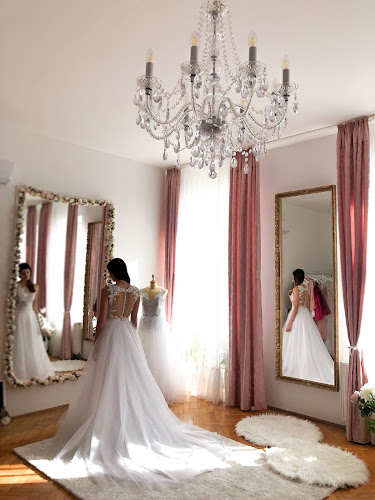 Értékelések erről a helyről: Kathia Dobo Showroom- Menyasszonyi és alkalmi ruhák, Szeged - Ruhabolt